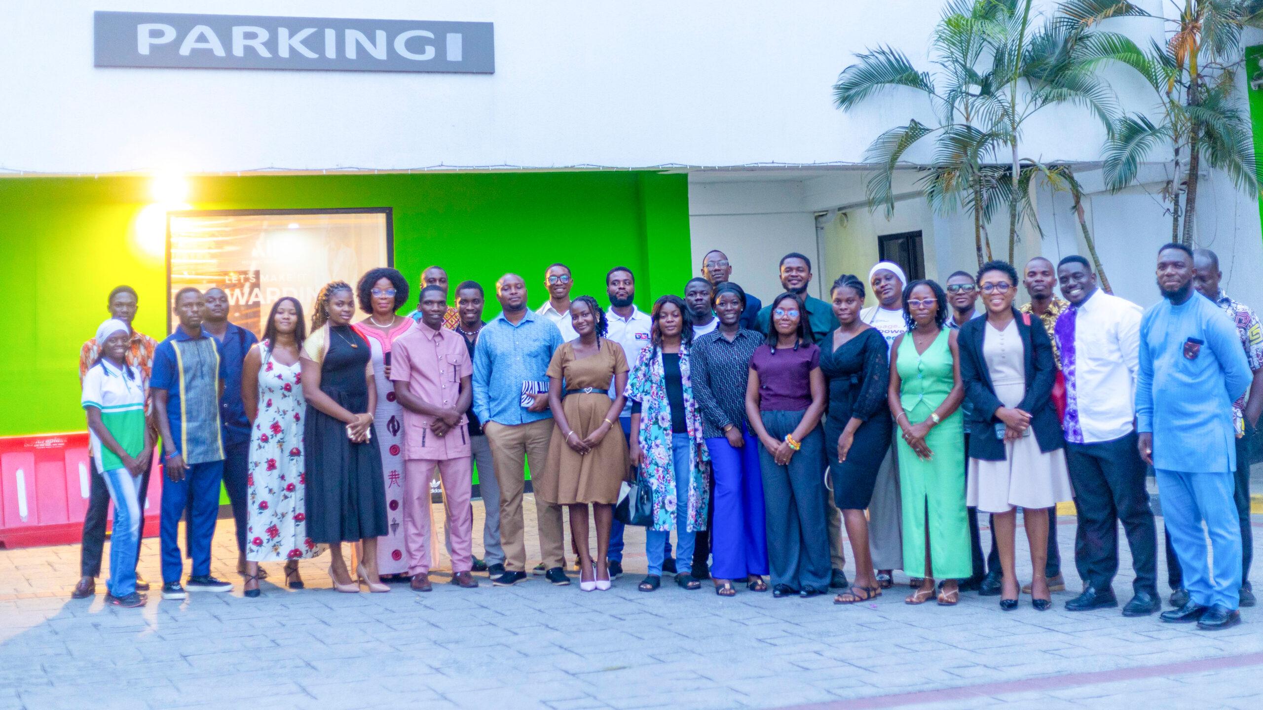 YVL_website_YFSGhana_05 Group outdoors photo of participants during the Youth Friendly Standars Demo day in Ghana.